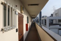 日本樓道為什么建在外面 關(guān)鍵時刻還能救命？